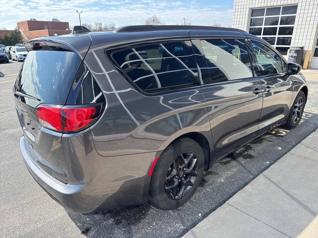 2019 Chrysler Pacifica Touring Plus Photo