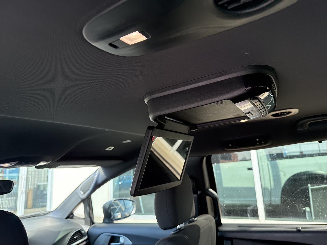 2019 Chrysler Pacifica Touring Plus Photo