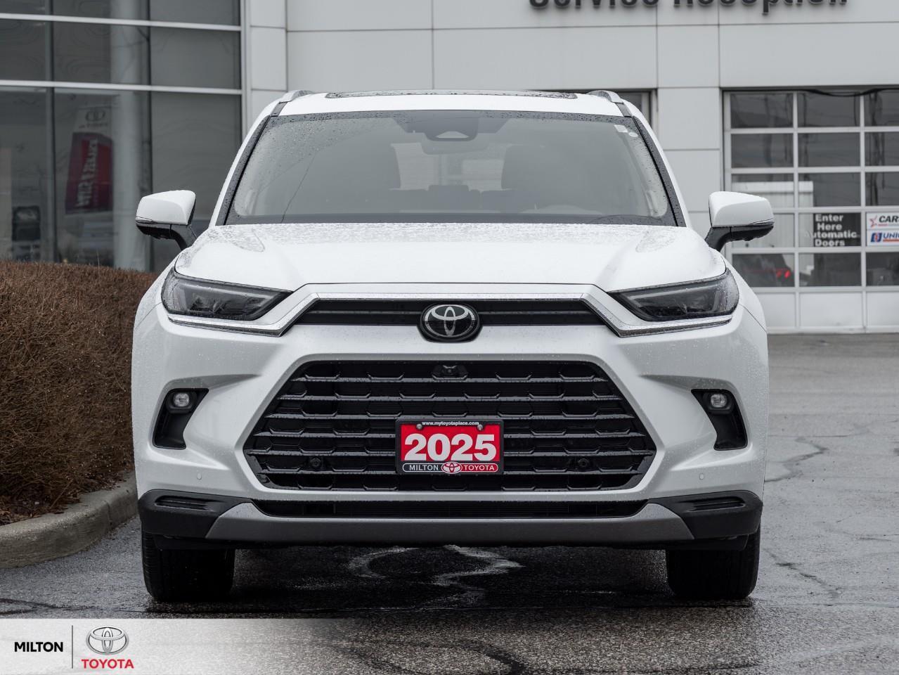 2025 Toyota Grand Highlander LEATHER HEATED STEERING PANORAMIC SUNROOF JBL SOUN Photo