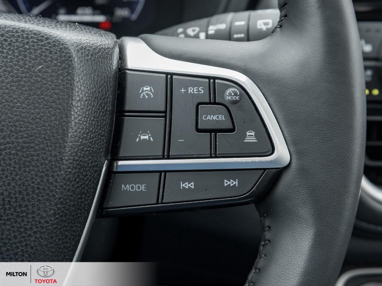 2025 Toyota Grand Highlander LEATHER HEATED STEERING PANORAMIC SUNROOF JBL SOUN Photo