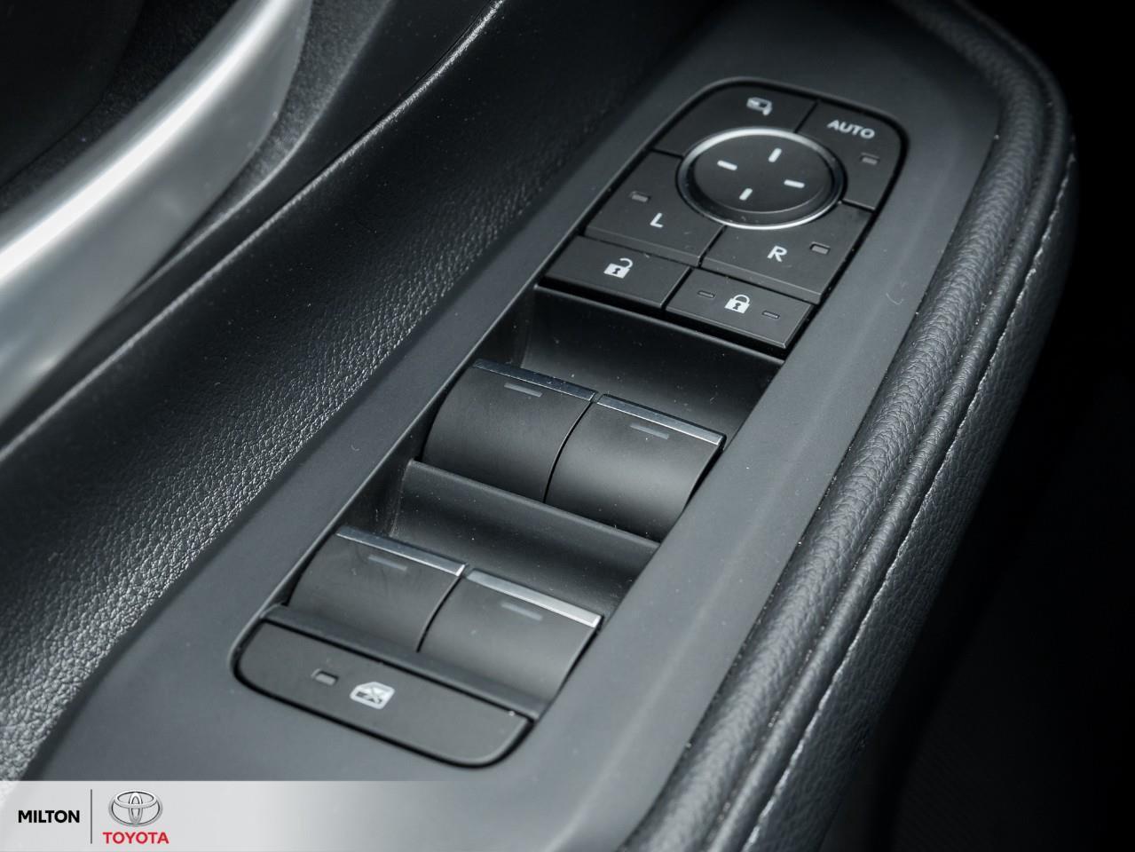 2025 Toyota Grand Highlander LEATHER HEATED STEERING PANORAMIC SUNROOF JBL SOUN Photo