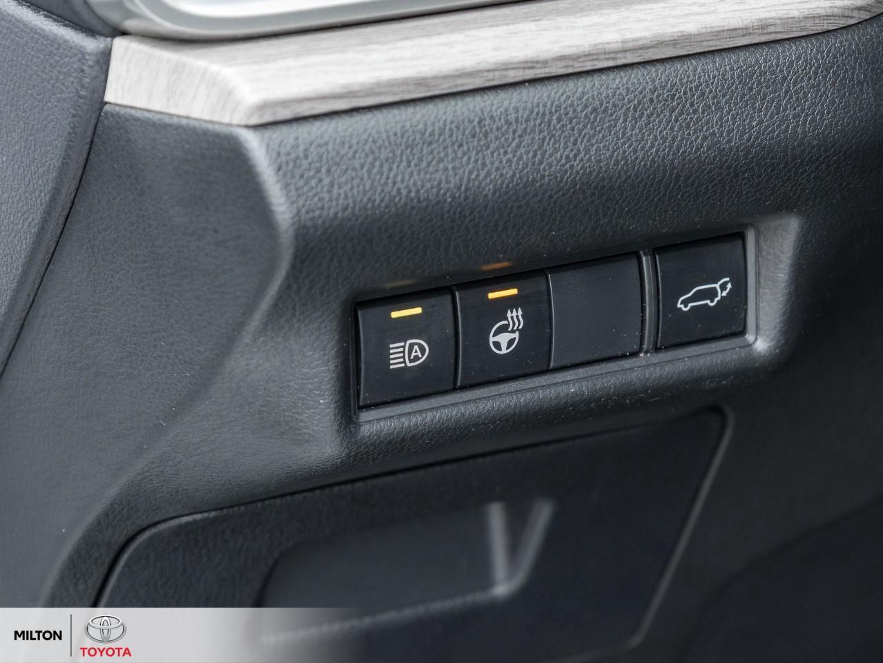 2025 Toyota Grand Highlander LEATHER HEATED STEERING PANORAMIC SUNROOF JBL SOUN Photo