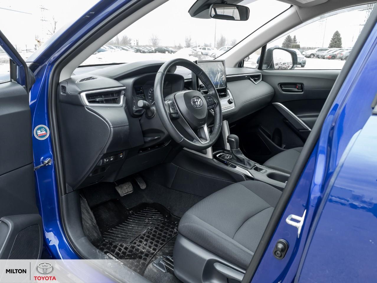 2024 Toyota Corolla Cross 8 MULTIMEDIA WIRELESS CARPLAY ANDROID AUTO HEATED Photo