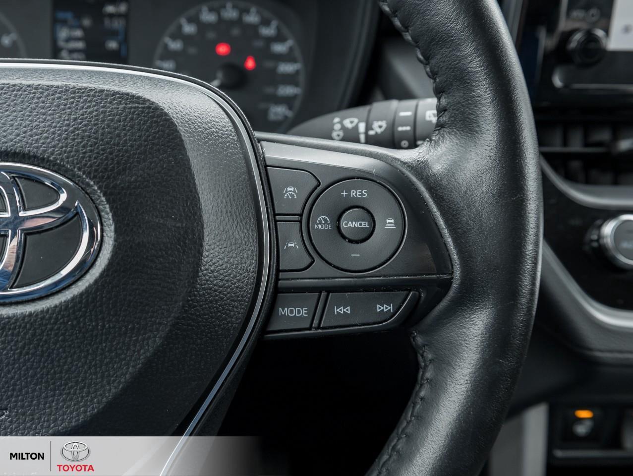 2024 Toyota Corolla Cross 8 MULTIMEDIA WIRELESS CARPLAY ANDROID AUTO HEATED Photo