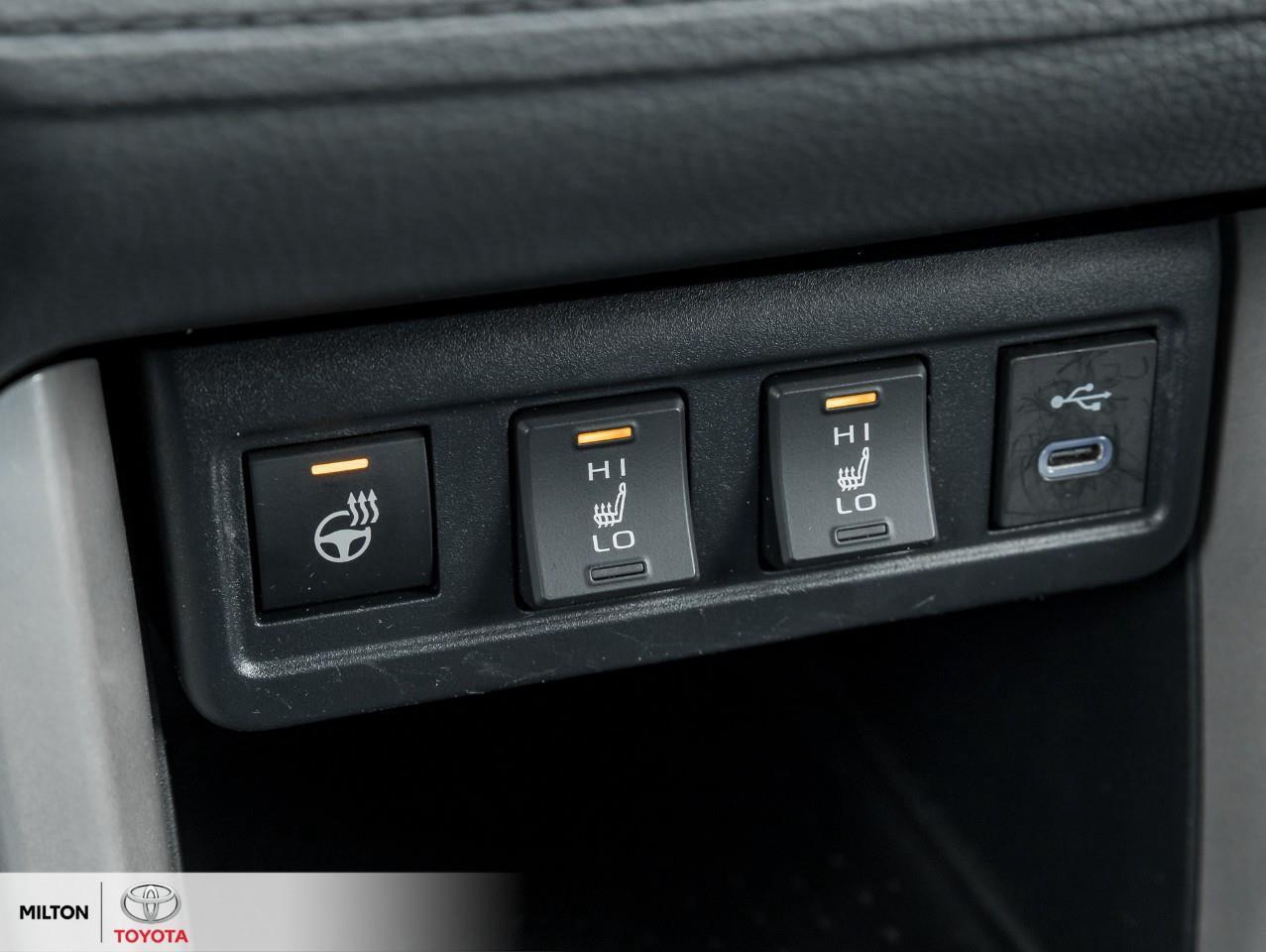 2024 Toyota Corolla Cross 8 MULTIMEDIA WIRELESS CARPLAY ANDROID AUTO HEATED Photo