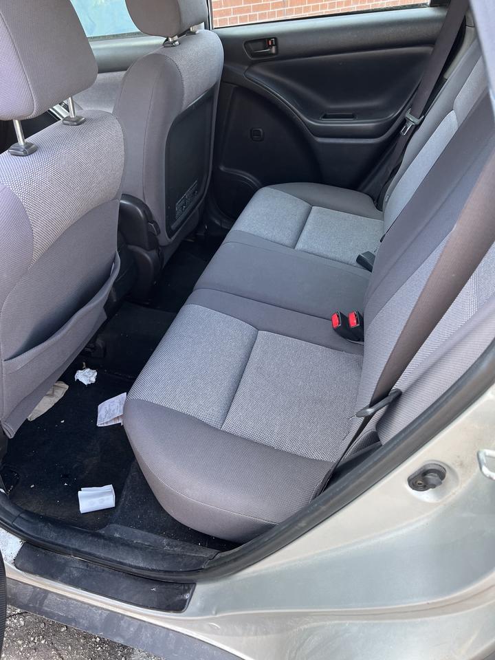 2003 Pontiac Vibe Wgn FWD power windows,locks ac auto Photo