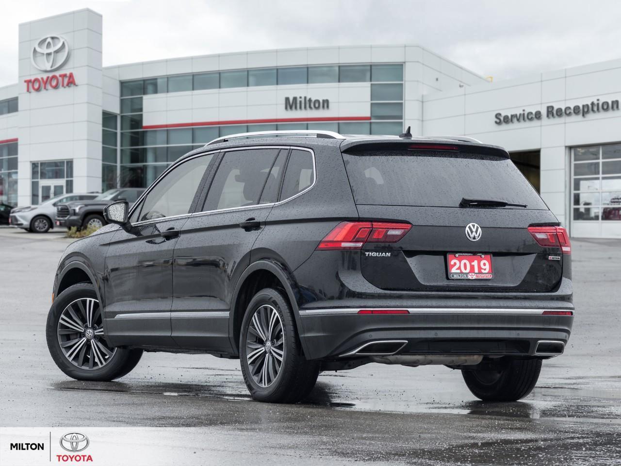 2019 Volkswagen Tiguan LEATHER PANORAMIC SUNROOF HEATED STEERING FENDER A Photo4