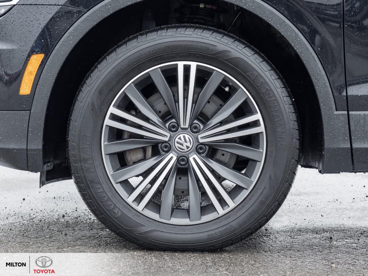 2019 Volkswagen Tiguan LEATHER PANORAMIC SUNROOF HEATED STEERING FENDER A Photo