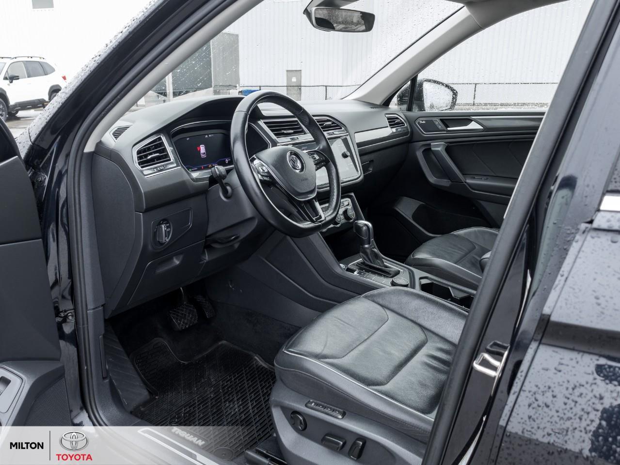 2019 Volkswagen Tiguan LEATHER PANORAMIC SUNROOF HEATED STEERING FENDER A Photo