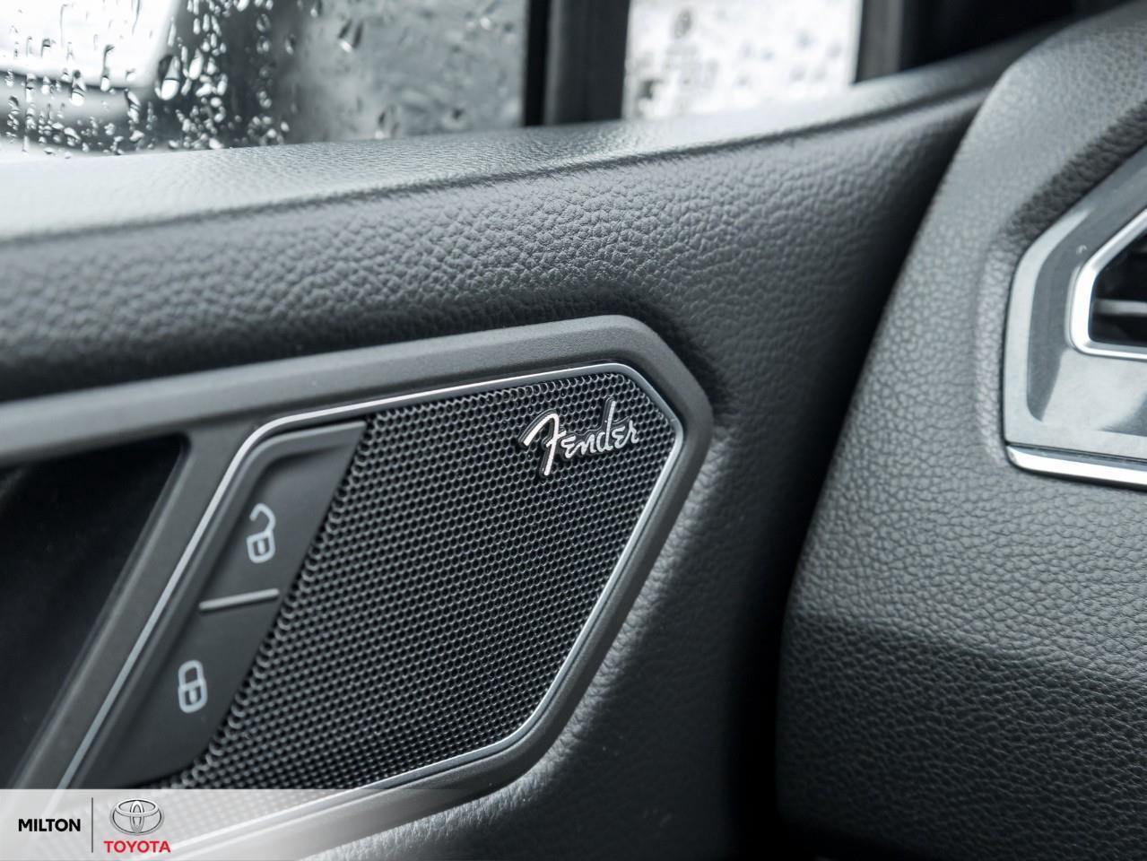 2019 Volkswagen Tiguan LEATHER PANORAMIC SUNROOF HEATED STEERING FENDER A Photo