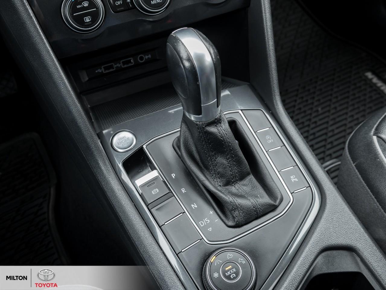 2019 Volkswagen Tiguan LEATHER PANORAMIC SUNROOF HEATED STEERING FENDER A Photo