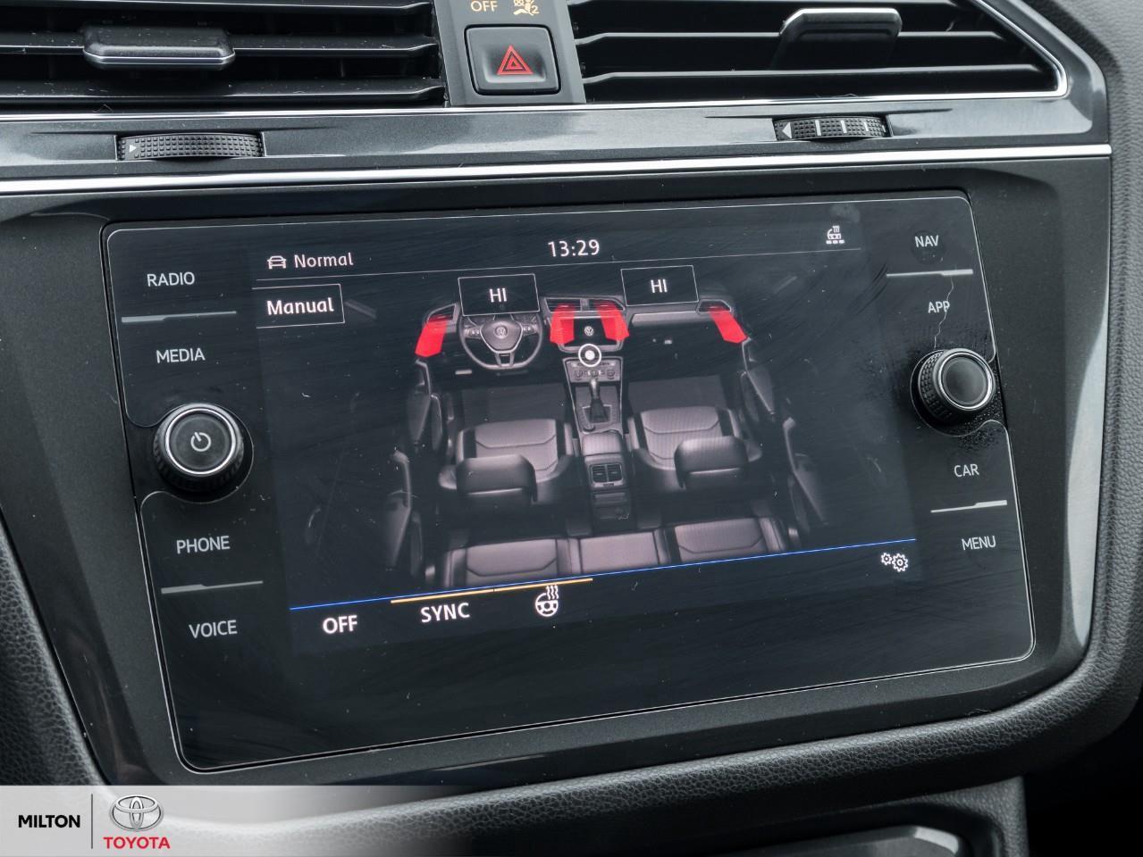 2019 Volkswagen Tiguan LEATHER PANORAMIC SUNROOF HEATED STEERING FENDER A Photo