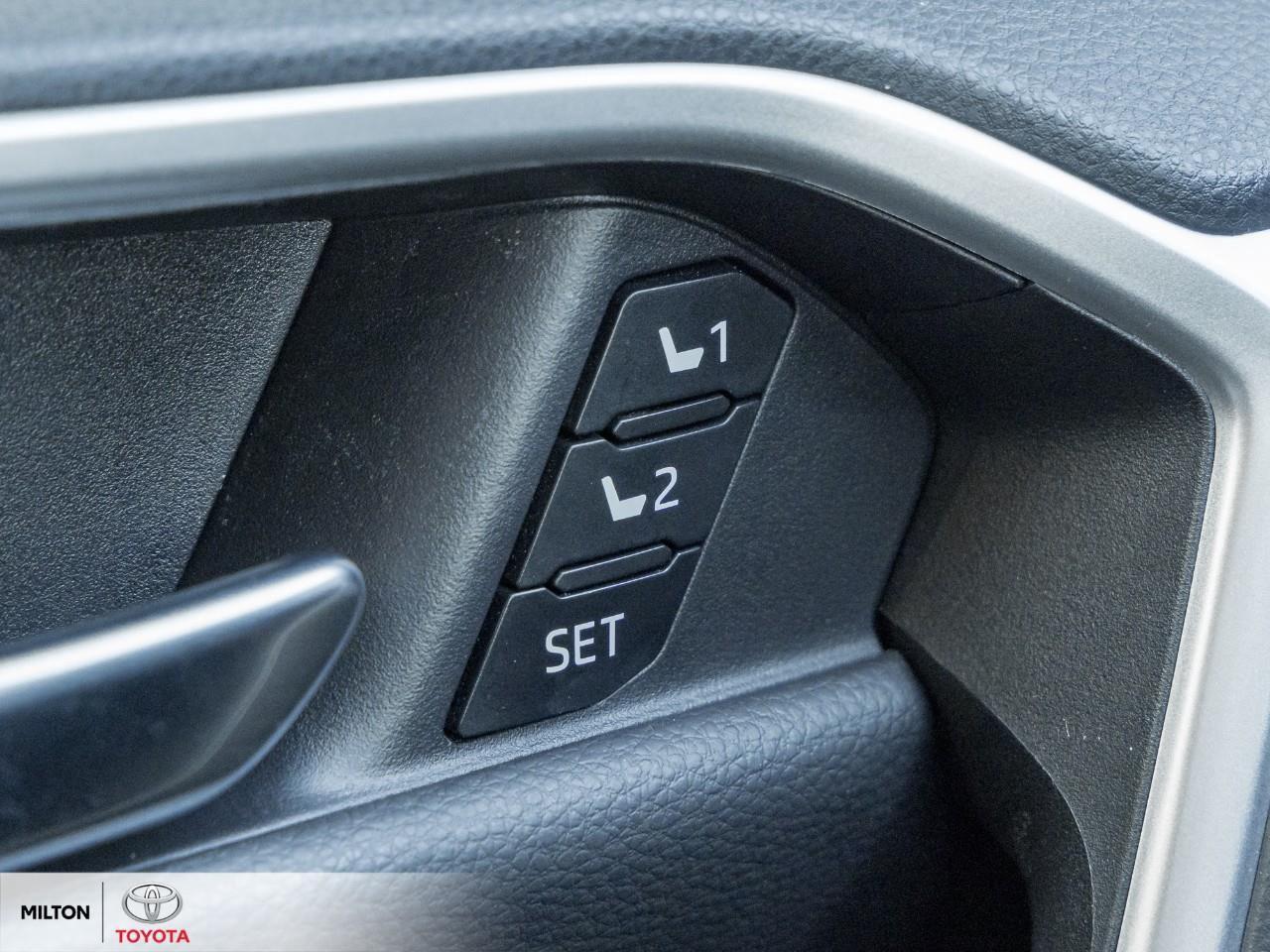 2024 Toyota RAV4 LEATHER MOONROOF JBL SOUND CARPLAY VENTILATED SEAT Photo