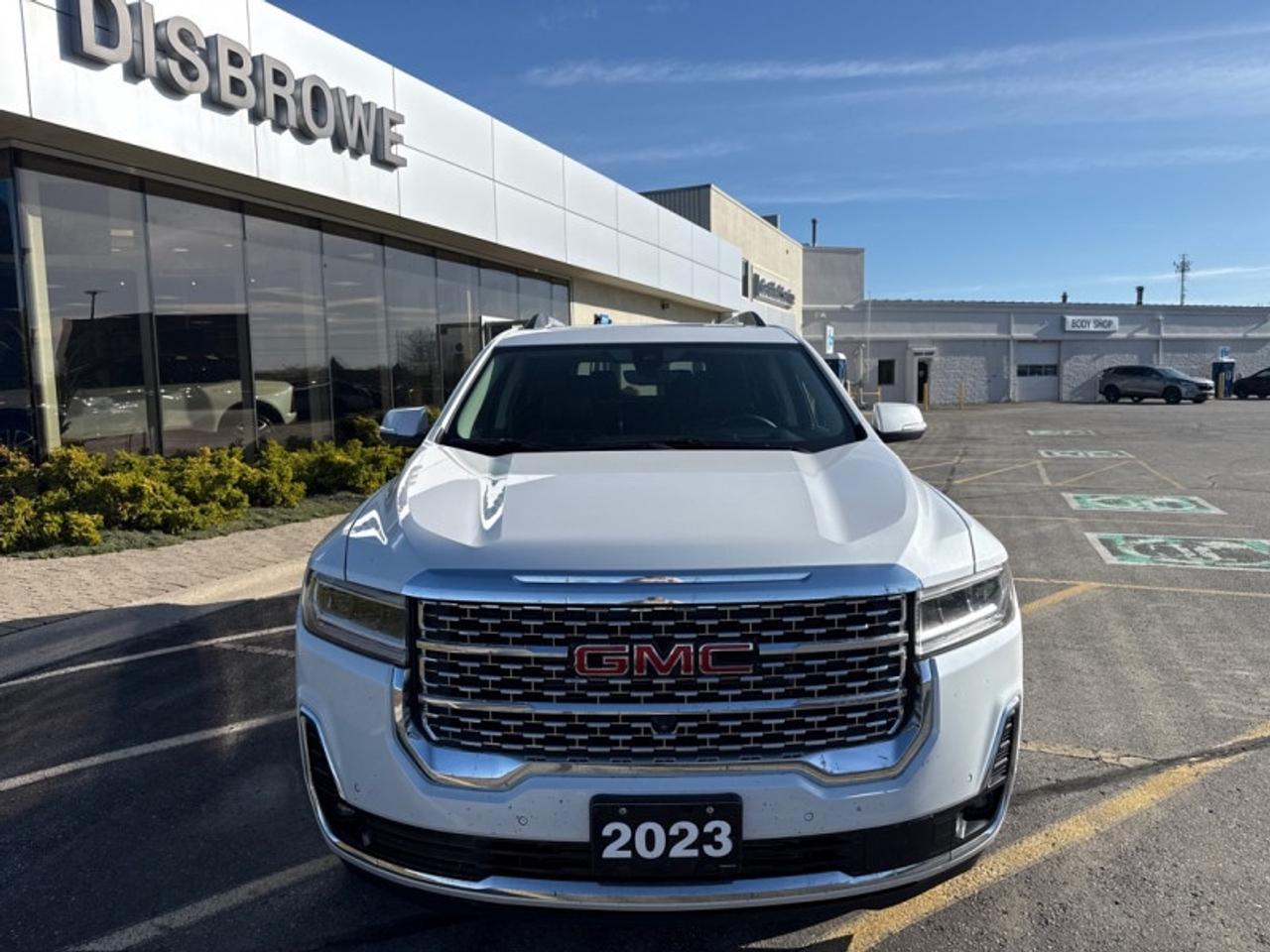 2023 GMC Acadia Denali Photo2
