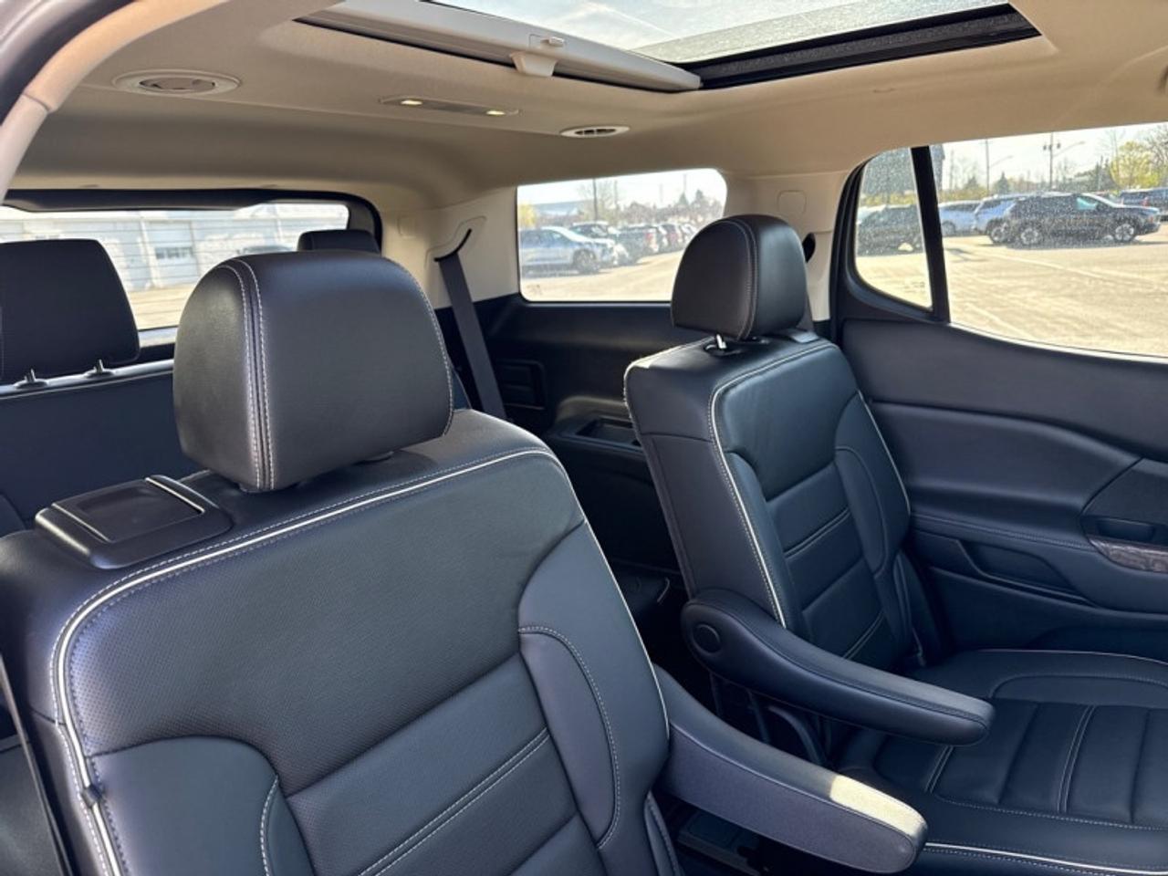 2023 GMC Acadia Denali Photo
