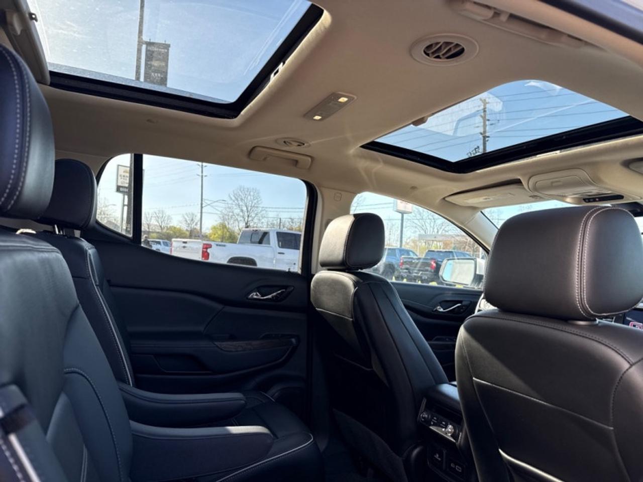 2023 GMC Acadia Denali Photo