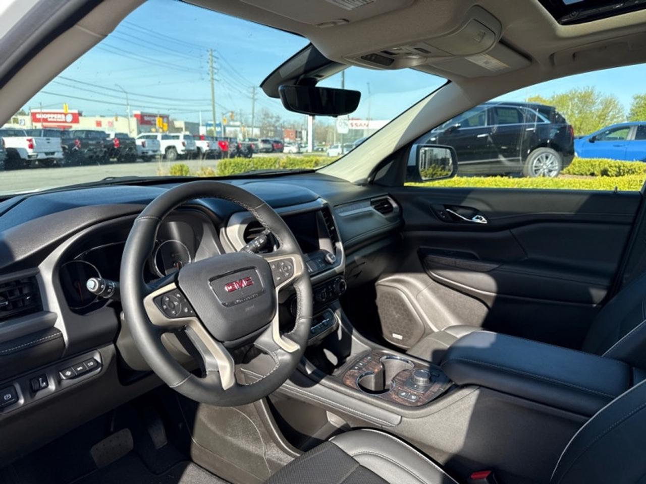 2023 GMC Acadia Denali Photo