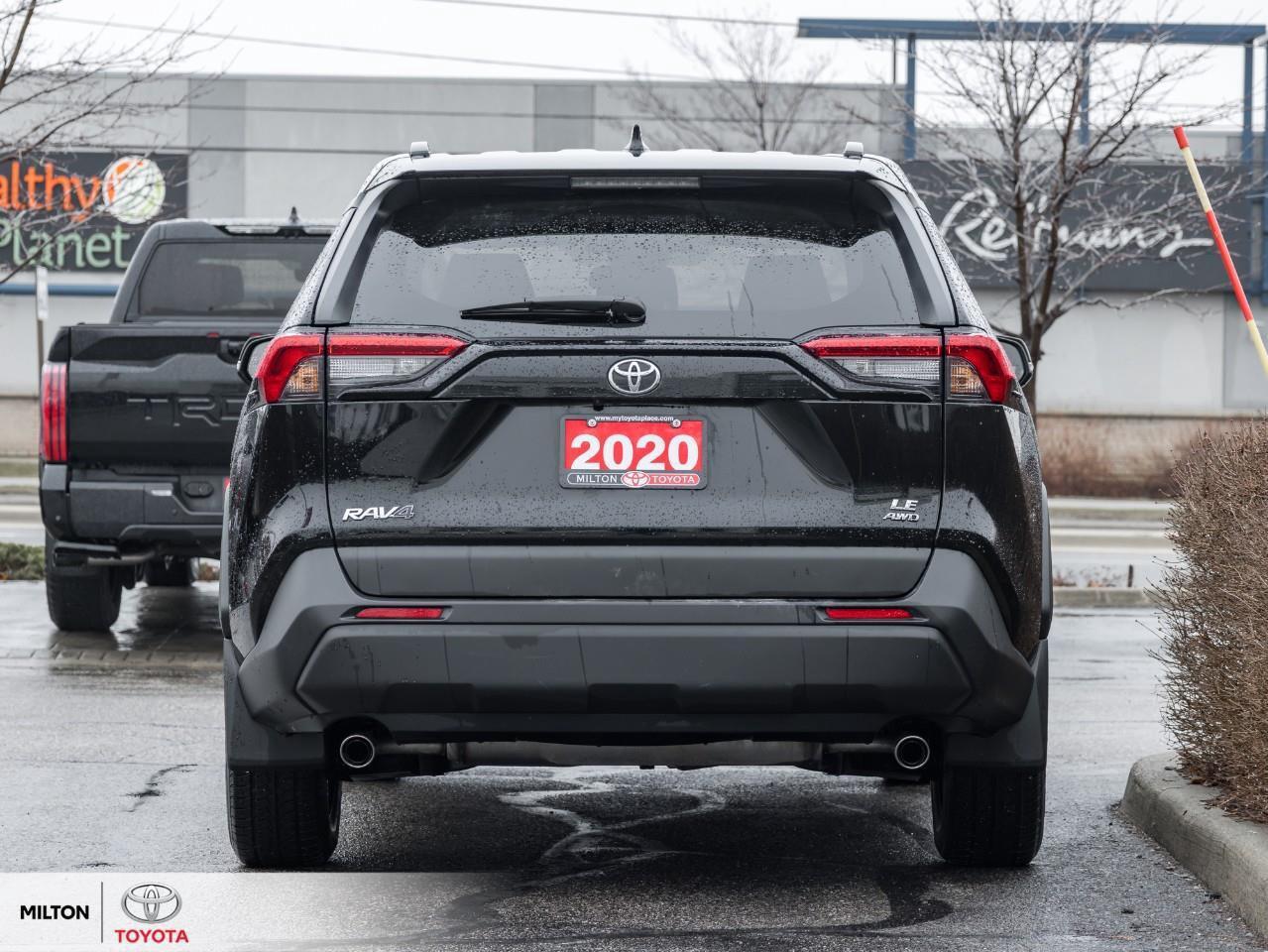 2020 Toyota RAV4 HEATED SEATS APPLE CARPLAY BLIND SPOT SAFETY SENSE Photo