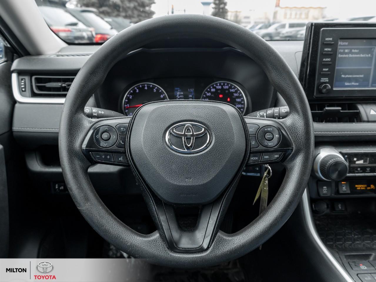 2020 Toyota RAV4 HEATED SEATS APPLE CARPLAY BLIND SPOT SAFETY SENSE Photo