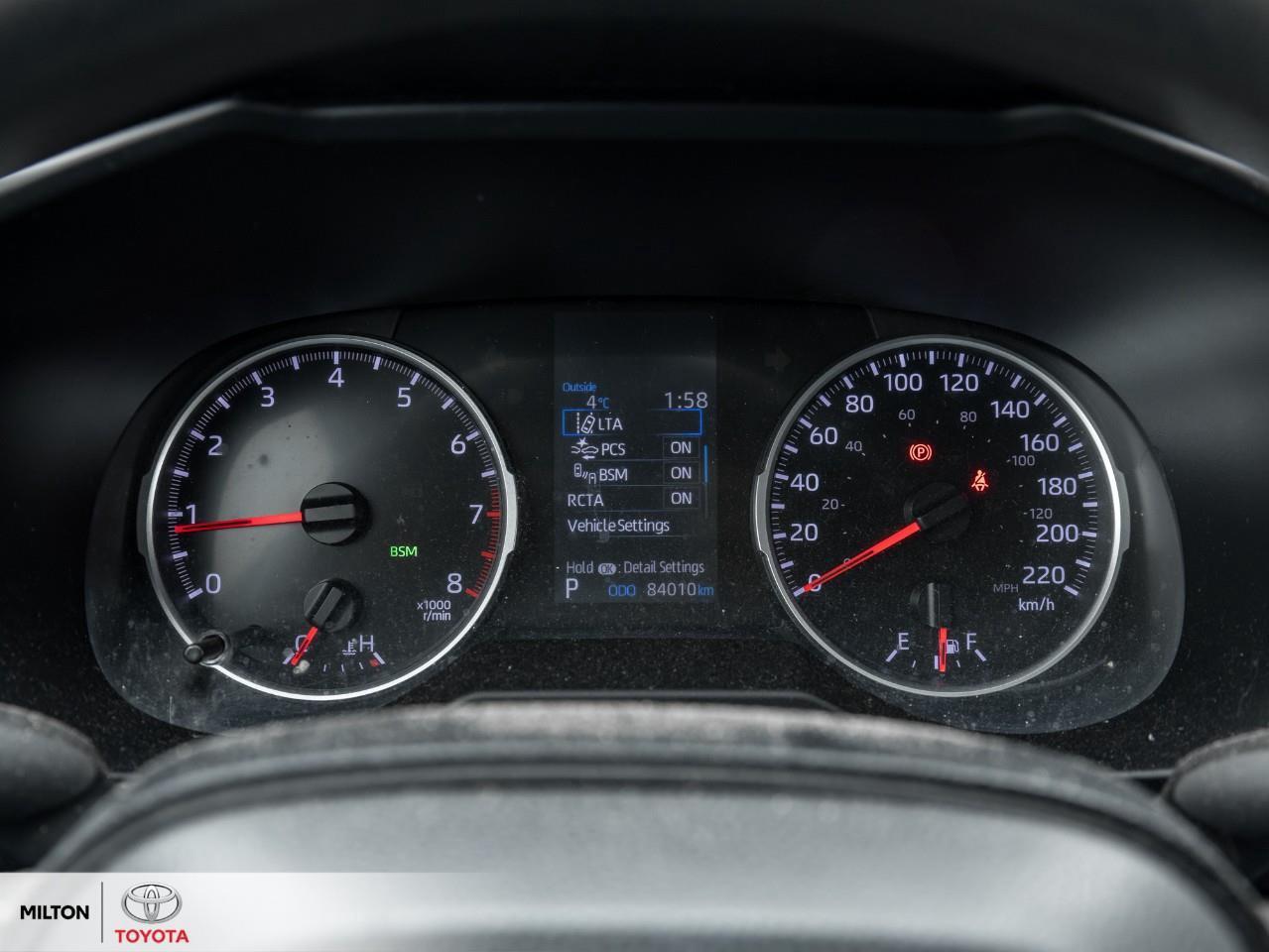 2020 Toyota RAV4 HEATED SEATS APPLE CARPLAY BLIND SPOT SAFETY SENSE Photo