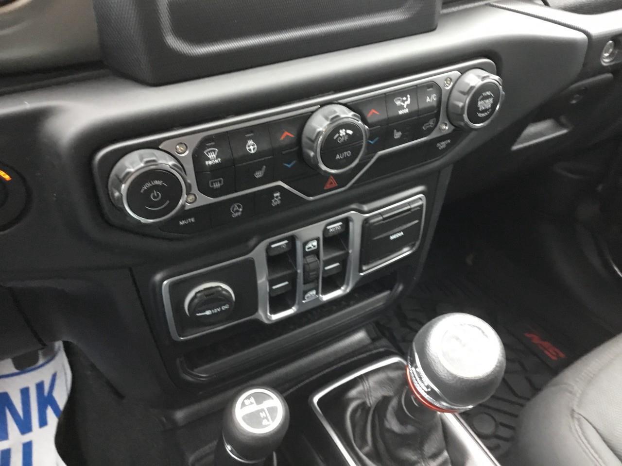 2018 Jeep WRANGLER UNLIMITED Sport Photo