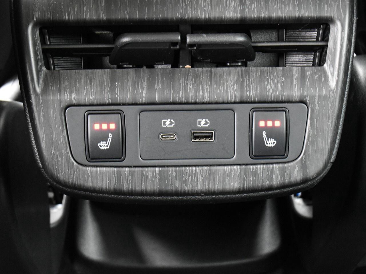 2023 Nissan Ariya ENGAGE FWD, TWO-TONE, GAS SAVER, 348 KM RANGE Photo