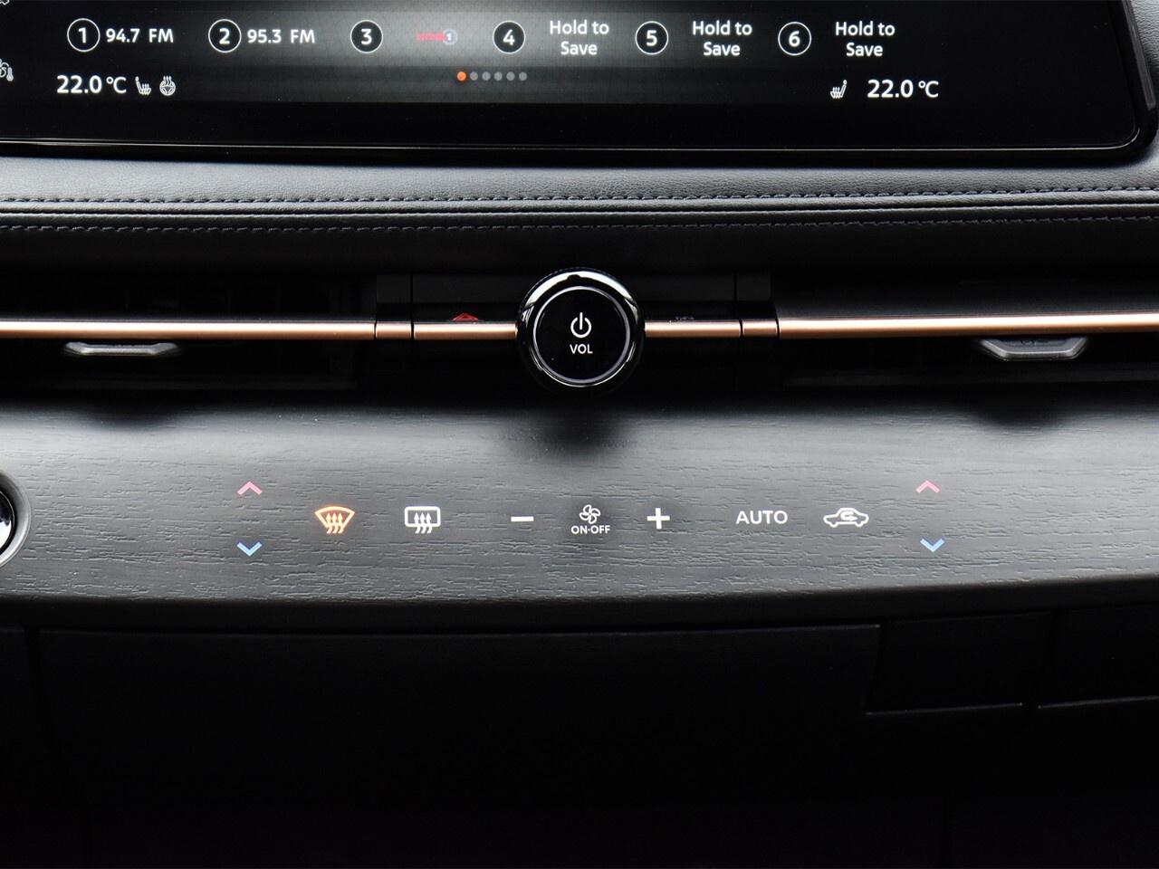 2023 Nissan Ariya ENGAGE FWD, TWO-TONE, GAS SAVER, 348 KM RANGE Photo