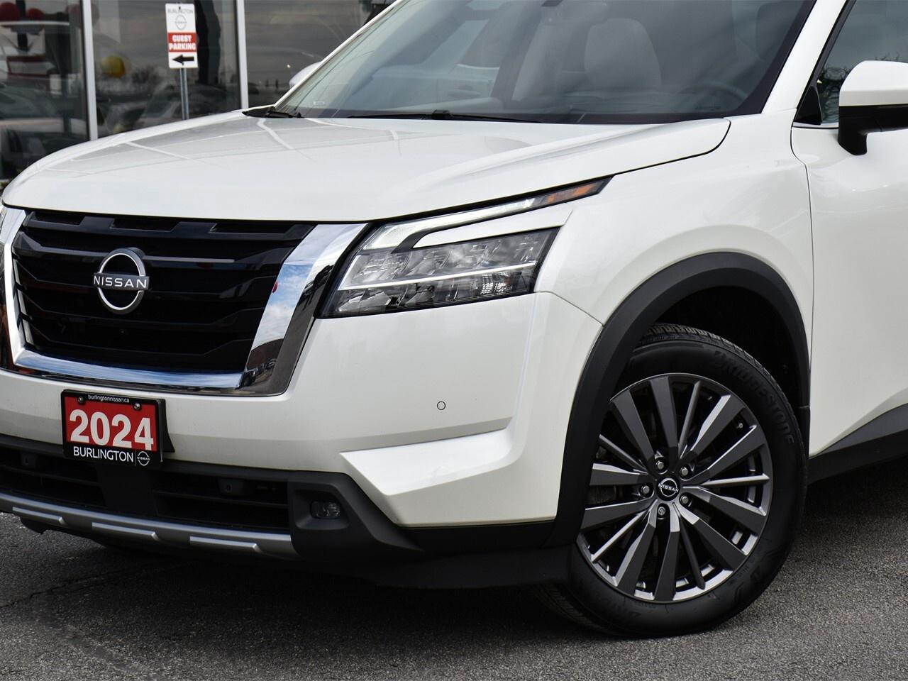 2024 Nissan Pathfinder  Photo2