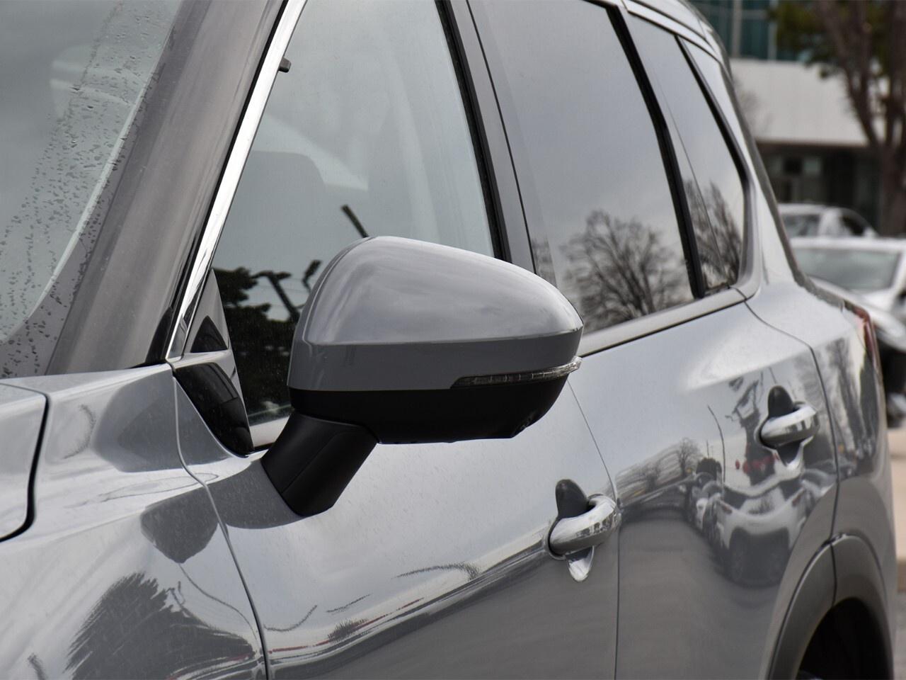 2025 Nissan Rogue SL, LEATHER INTERIOR, APPLE CARPLAY, AWD Photo