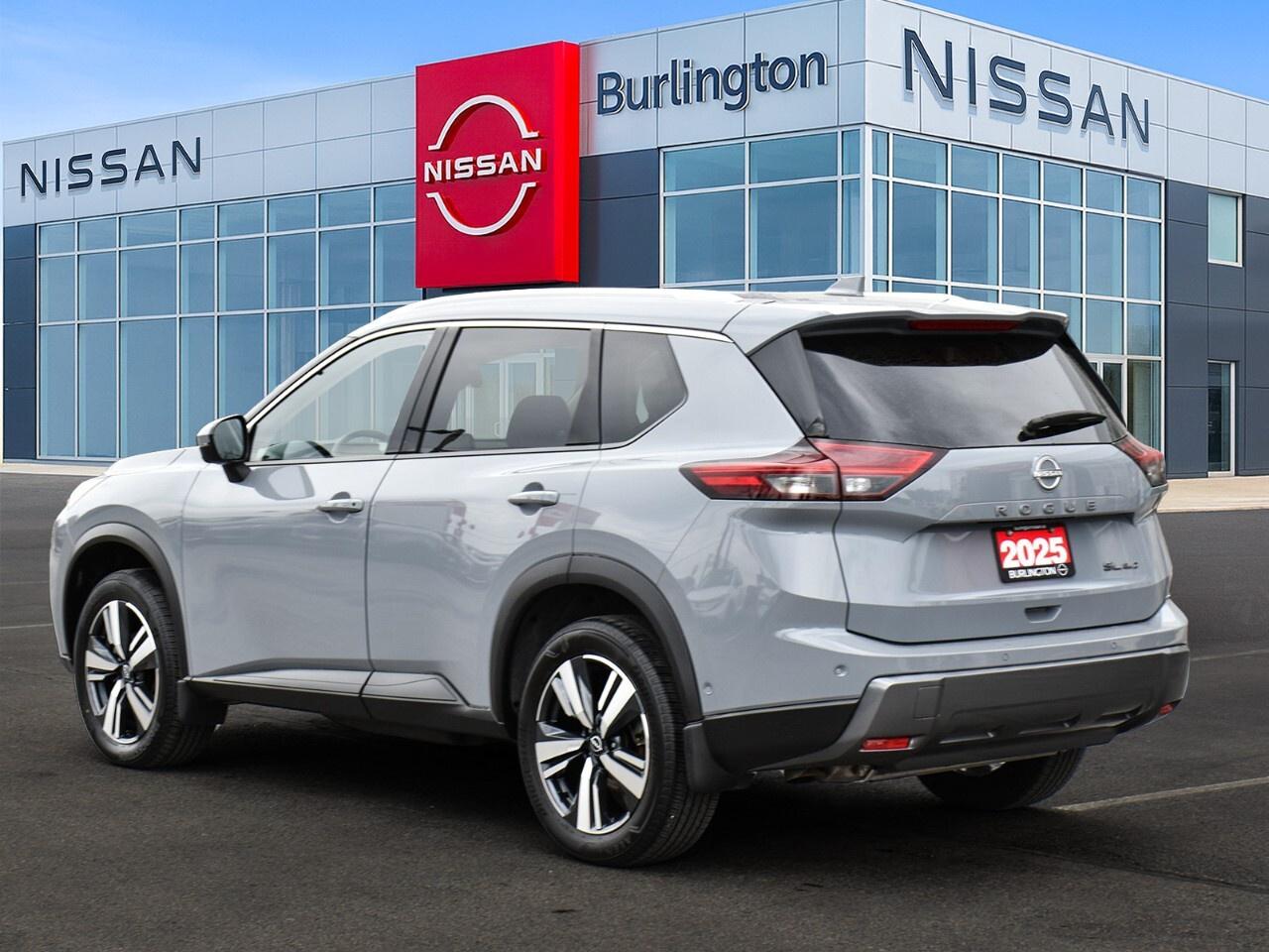 2025 Nissan Rogue SL, LEATHER INTERIOR, APPLE CARPLAY, AWD Photo