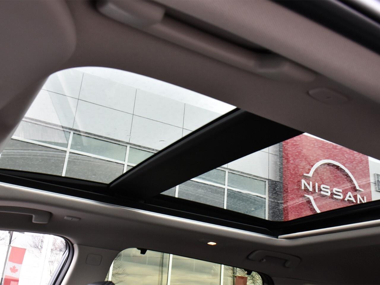 2025 Nissan Rogue SL, LEATHER INTERIOR, APPLE CARPLAY, AWD Photo