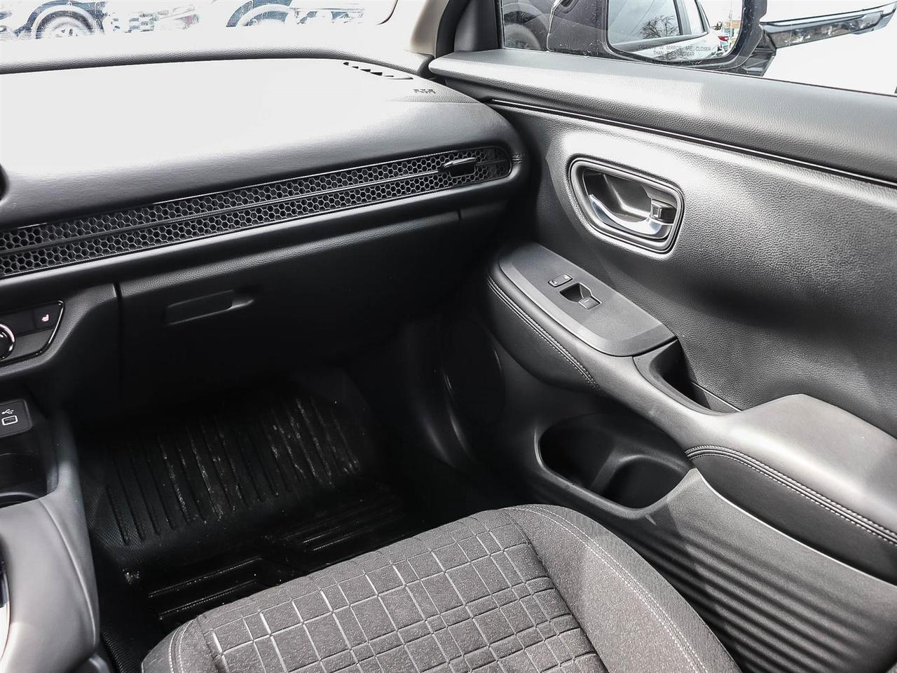 2024 Honda HR-V LX-B Photo