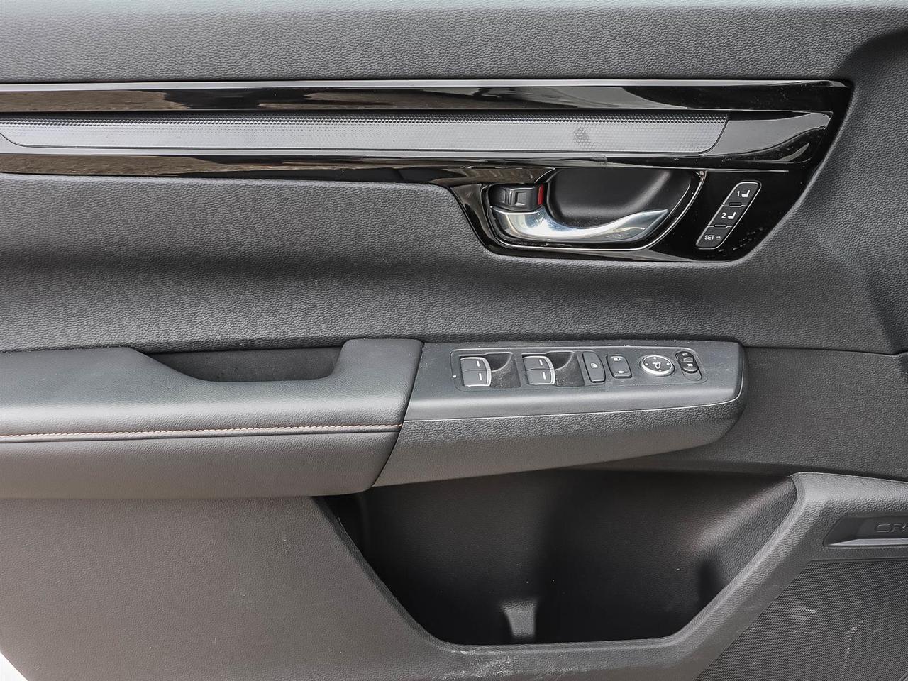 2025 Honda CR-V Hybrid Touring Photo