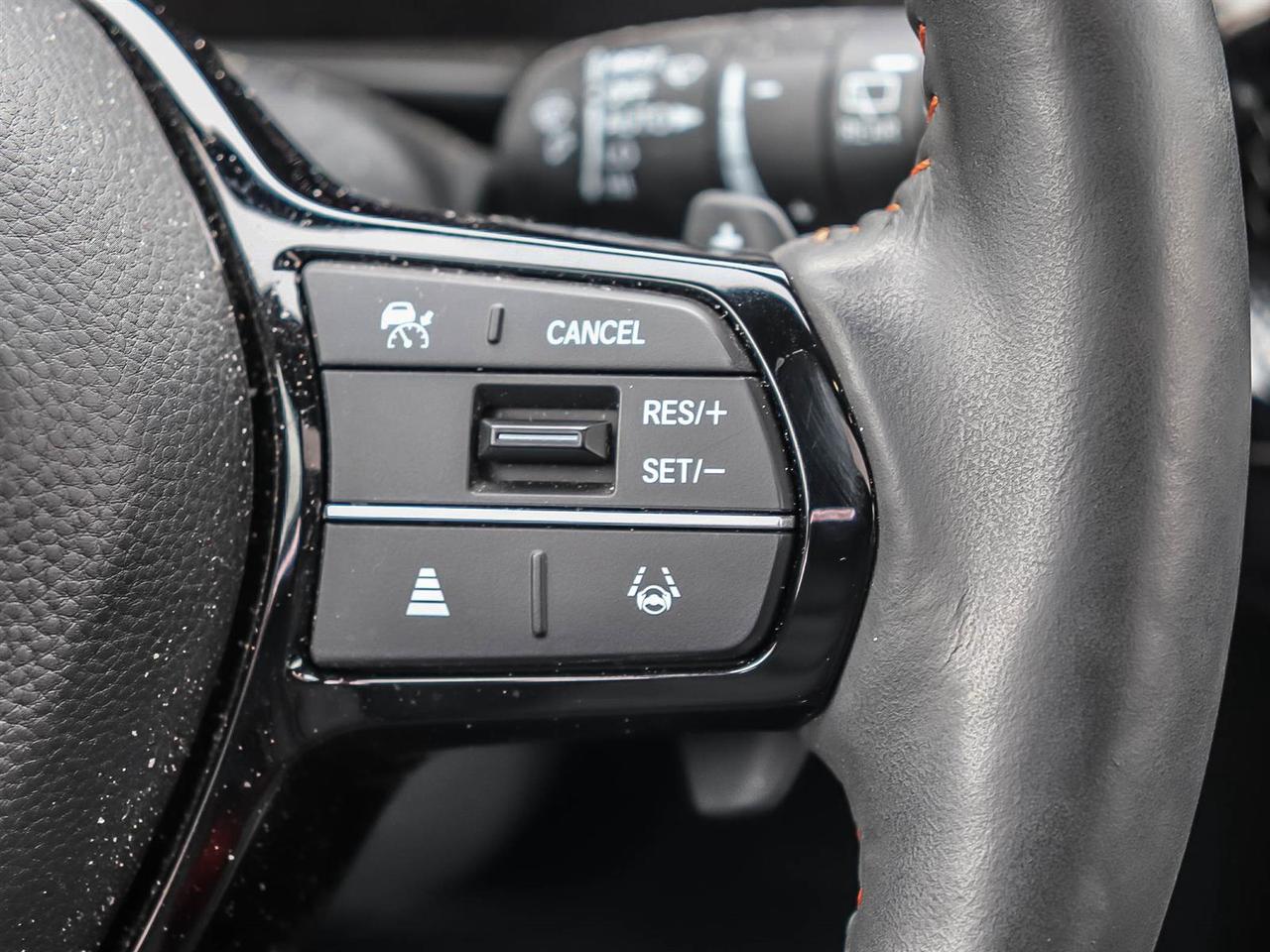 2025 Honda CR-V Hybrid Touring Photo