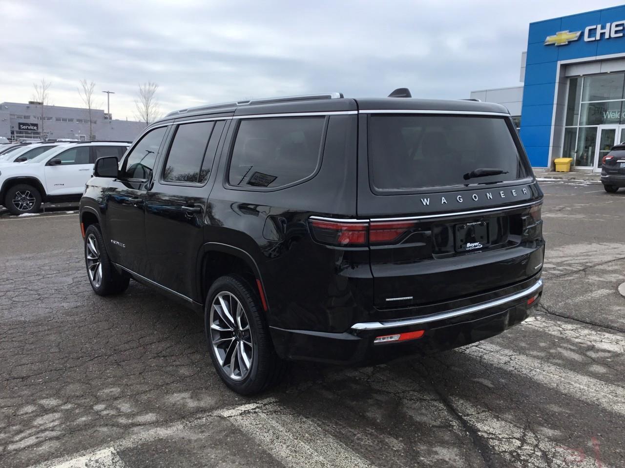 2023 Jeep Wagoneer Series III Photo