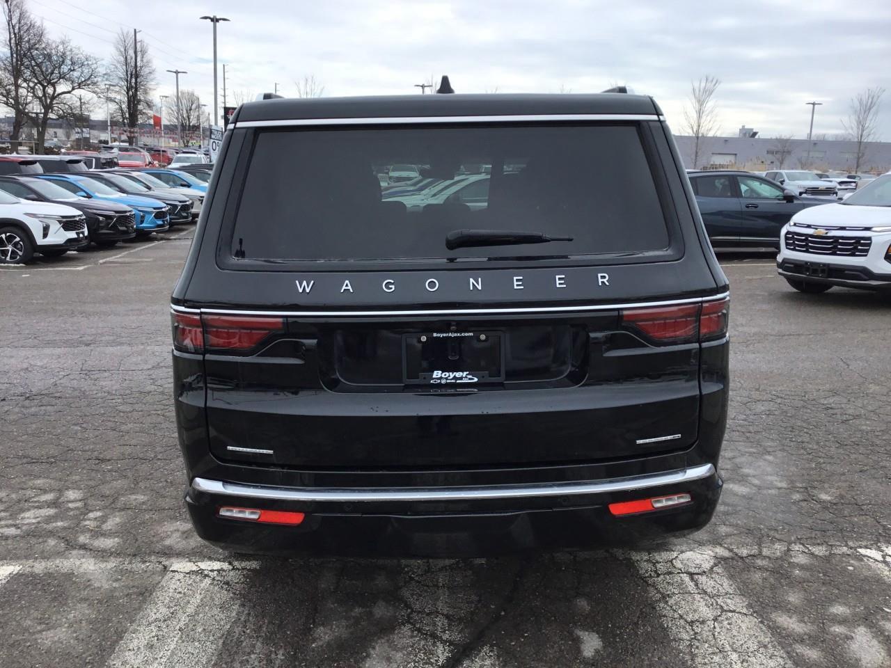 2023 Jeep Wagoneer Series III Photo