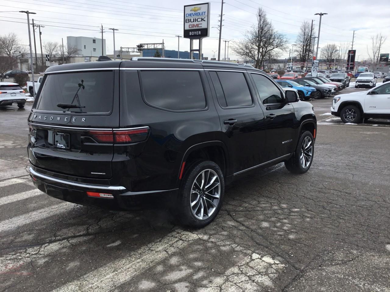 2023 Jeep Wagoneer Series III Photo