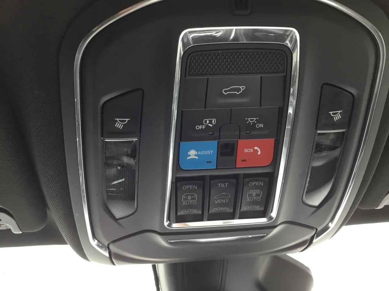 2023 Jeep Wagoneer Series III Photo