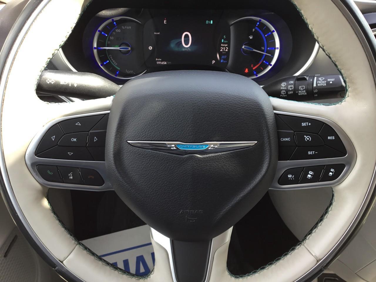2018 Chrysler Pacifica Hybrid Limited Photo