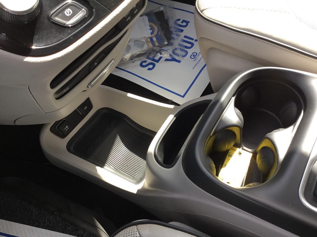 2018 Chrysler Pacifica Hybrid Limited Photo