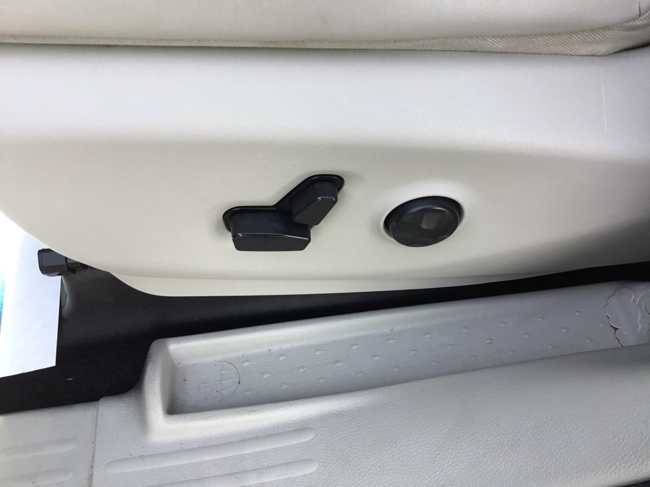 2018 Chrysler Pacifica Hybrid Limited Photo