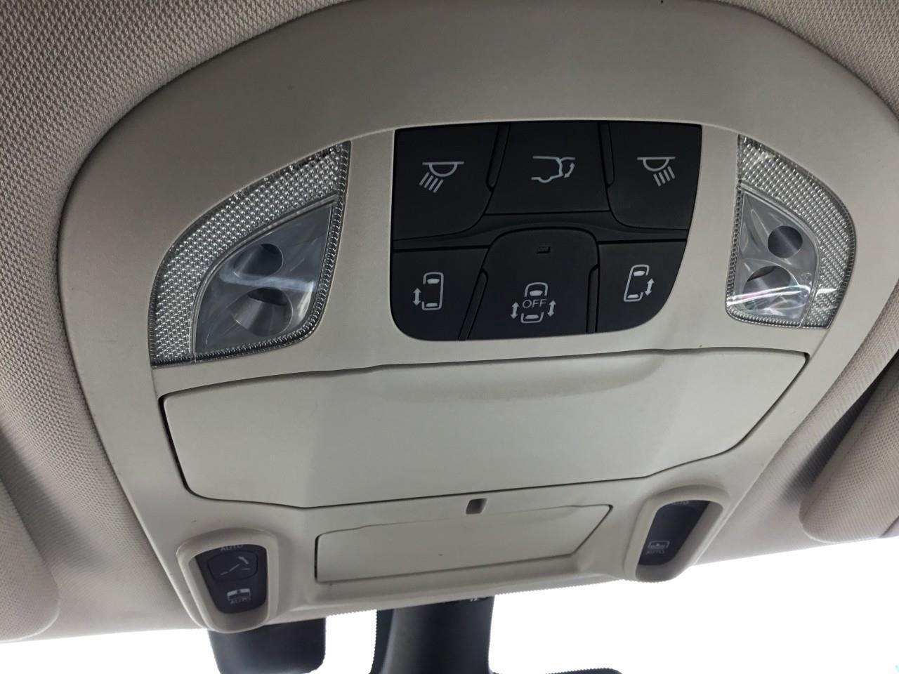 2018 Chrysler Pacifica Hybrid Limited Photo