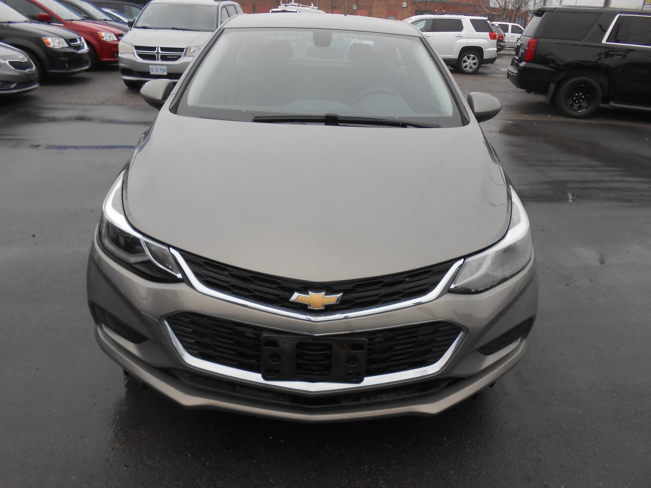 2017 Chevrolet Cruze 4dr Sdn 1.4L LT w-1SD GREAT VALUE Photo