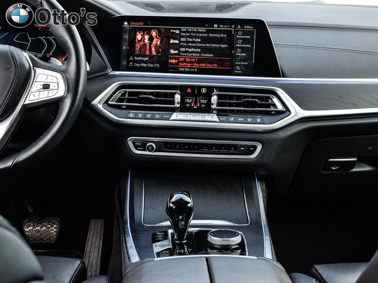 2022 BMW X7 xDrive40i Premium Enhanced Package 22inch Lt/Aly W Photo