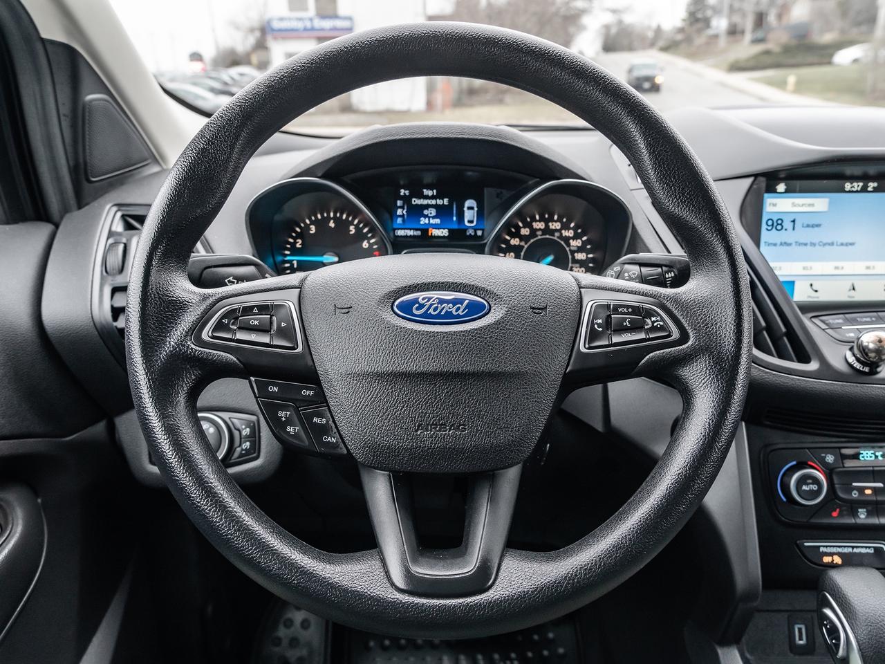 2019 Ford Escape SE 4WD  NAVI  BACK UP CAMERA  LOW KMS Photo