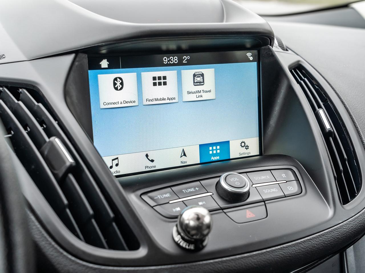 2019 Ford Escape SE 4WD  NAVI  BACK UP CAMERA  LOW KMS Photo