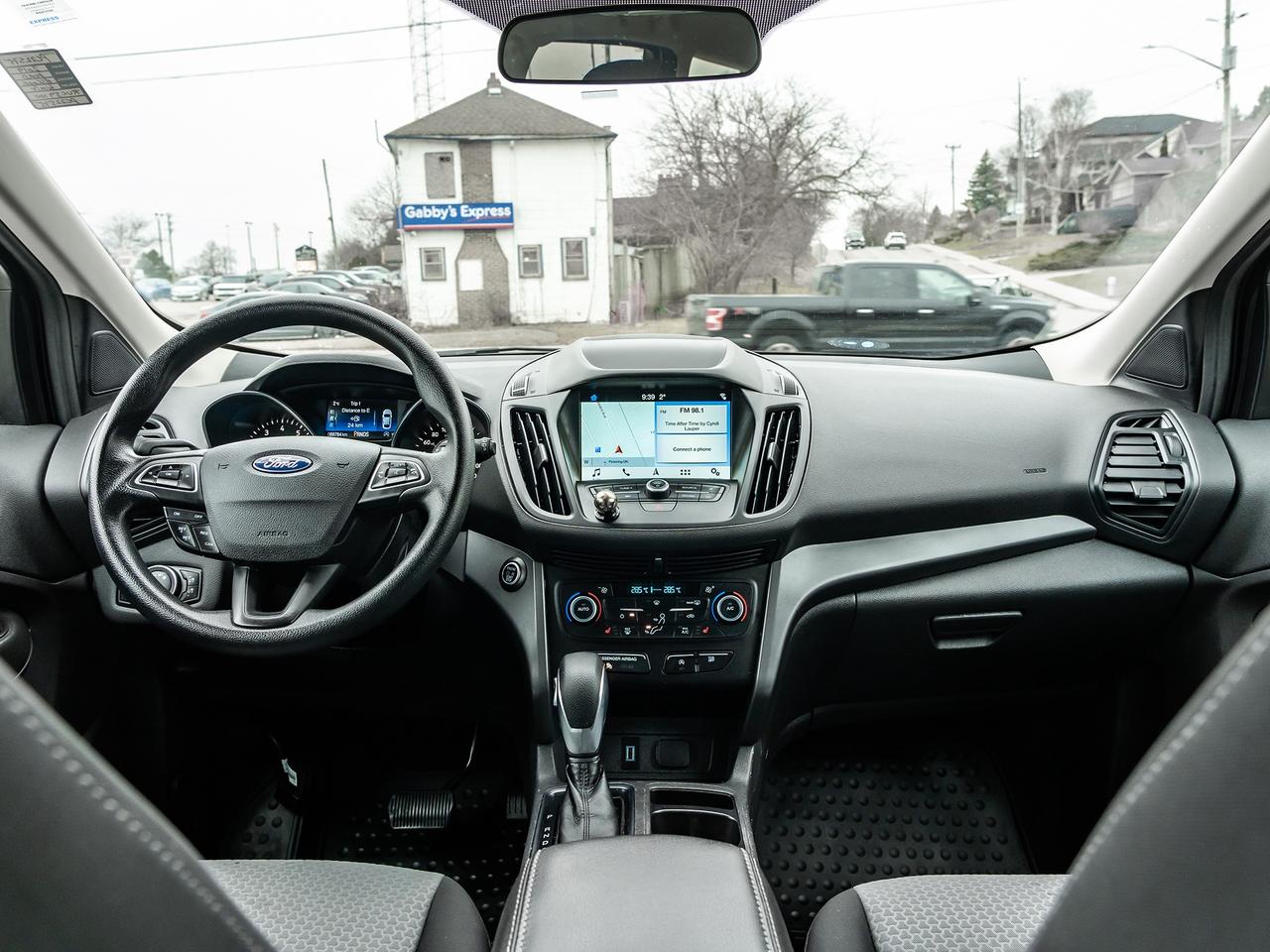 2019 Ford Escape SE 4WD  NAVI  BACK UP CAMERA  LOW KMS Photo