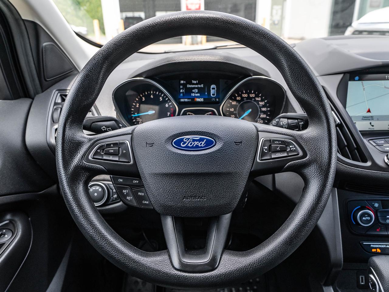 2019 Ford Escape SE 4WD  NAVI  BACK UP CAMERA  LOW KMS Photo