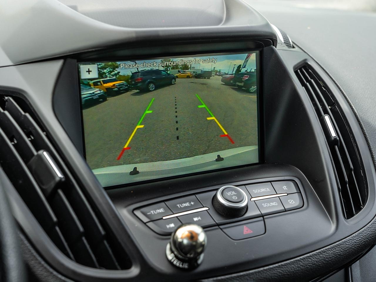 2019 Ford Escape SE 4WD  NAVI  BACK UP CAMERA  LOW KMS Photo