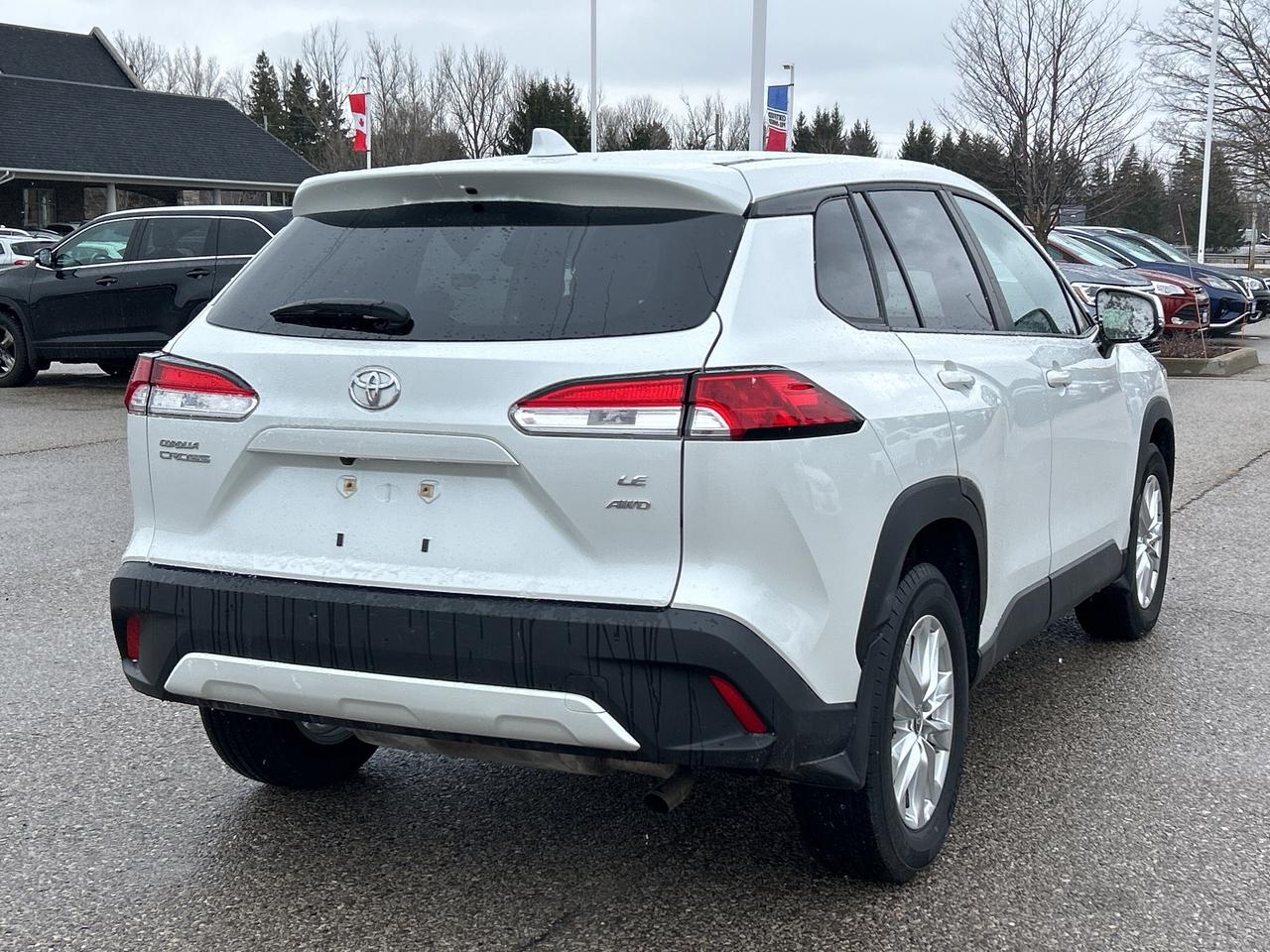 2024 Toyota Corolla Cross LE AWD   Heated Seats & Steering Wheel   Blindspot Photo3